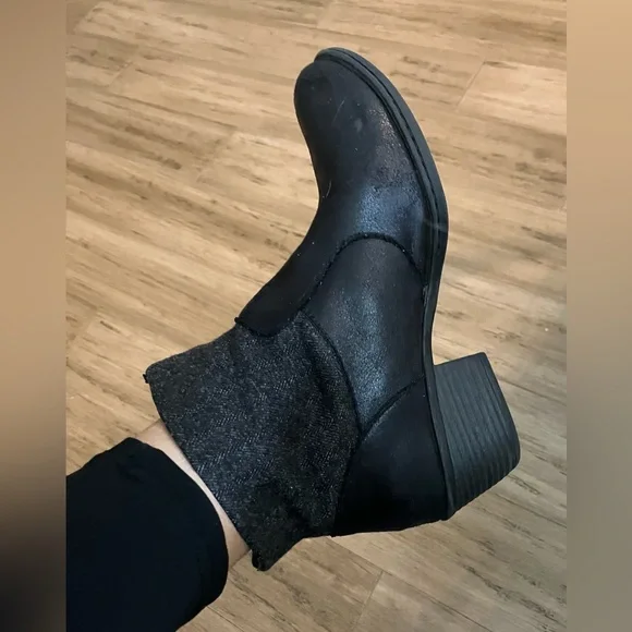 b.o.c Born women’s black textile/leather women’s ankle boots side zip size 8 - Picture 4 of 8